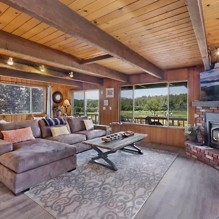 Bear Cabin #1976